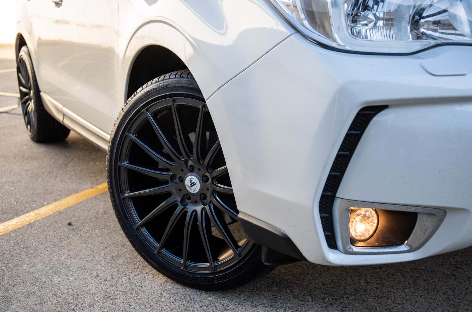 SUBARU FORESTER ABL14 GLOSS BLACK